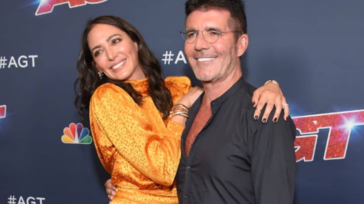 Simon Cowell & Lauren Silverman Spotted In A Sweet Photo As She Shows Off Her Engagement Ring