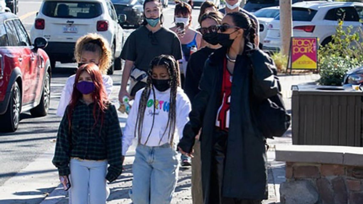 Kim Kardashian, Daughter North & Niece Penelope Goes Out Shopping In Malibu