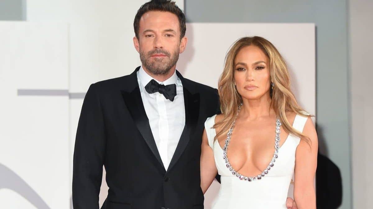 Jennifer Lopez Receives Valentine’s Day Present from Ben Affleck ahead of Valentine’s Day.